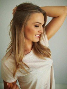 Garnier Olia 8 13 Champagne Blonde Hair Colar And Cut Style