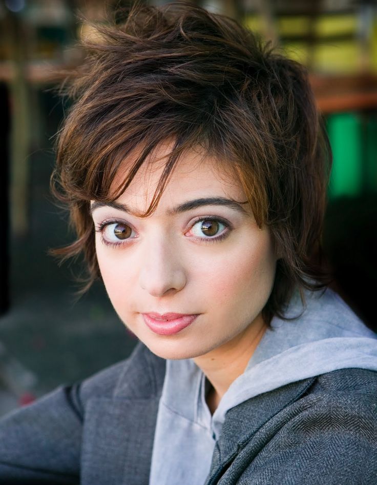Kate Micucci Hair Color