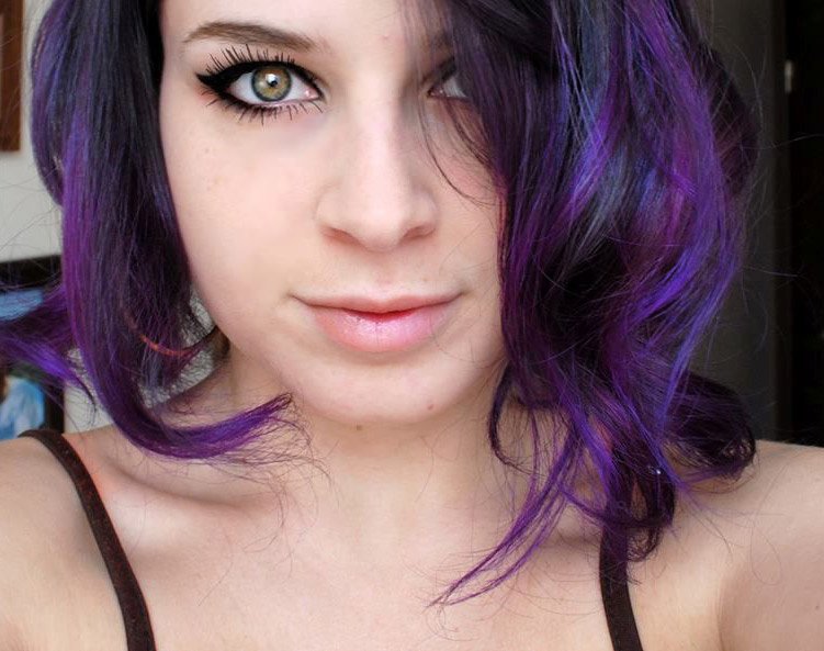 Manic Panic Ultra Violet Hair Colar And Cut Style