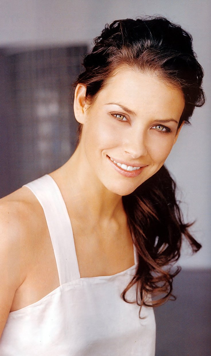 Evangeline Lilly Hair Color