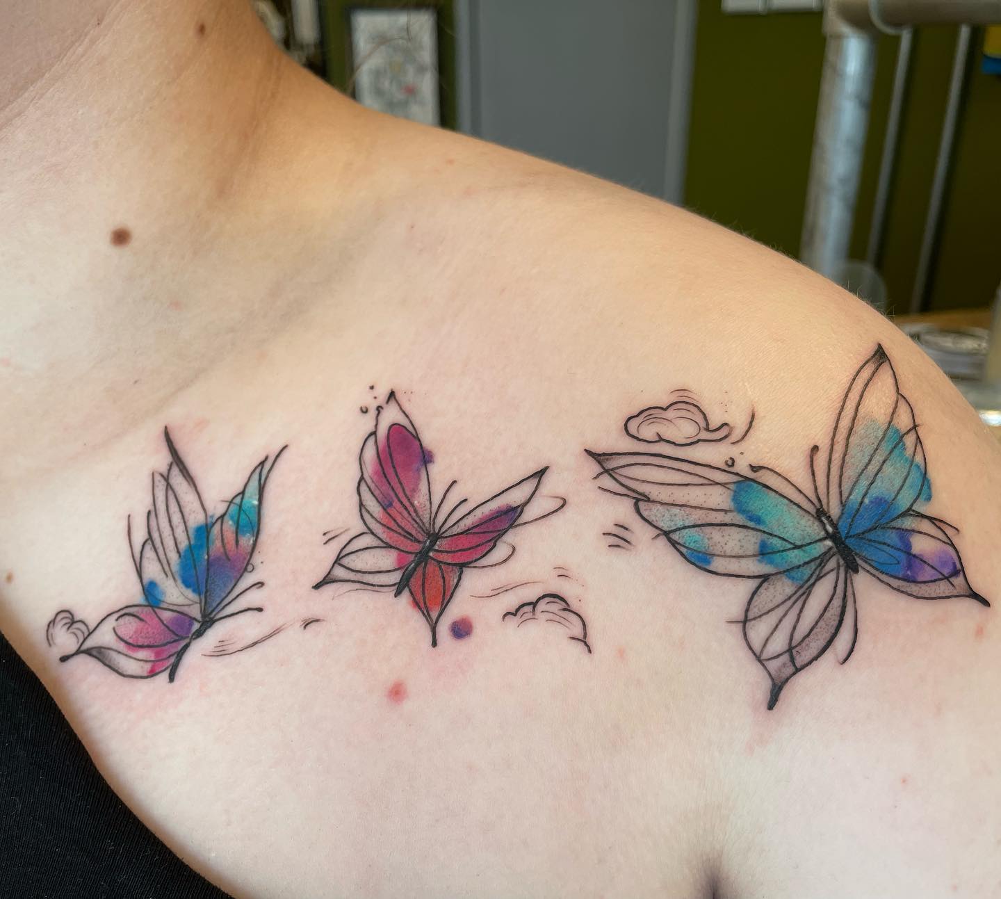 101 beste Schulter-Schmetterlings-Tattoo-Ideen, die Sie umhauen werden!
+2023