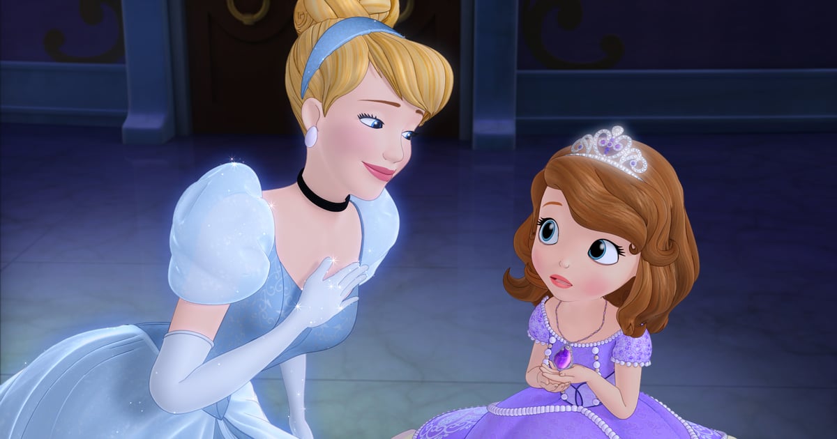 This artist turns Disney princesses into mothers

+2023