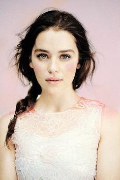 Emilia-Clarke-2