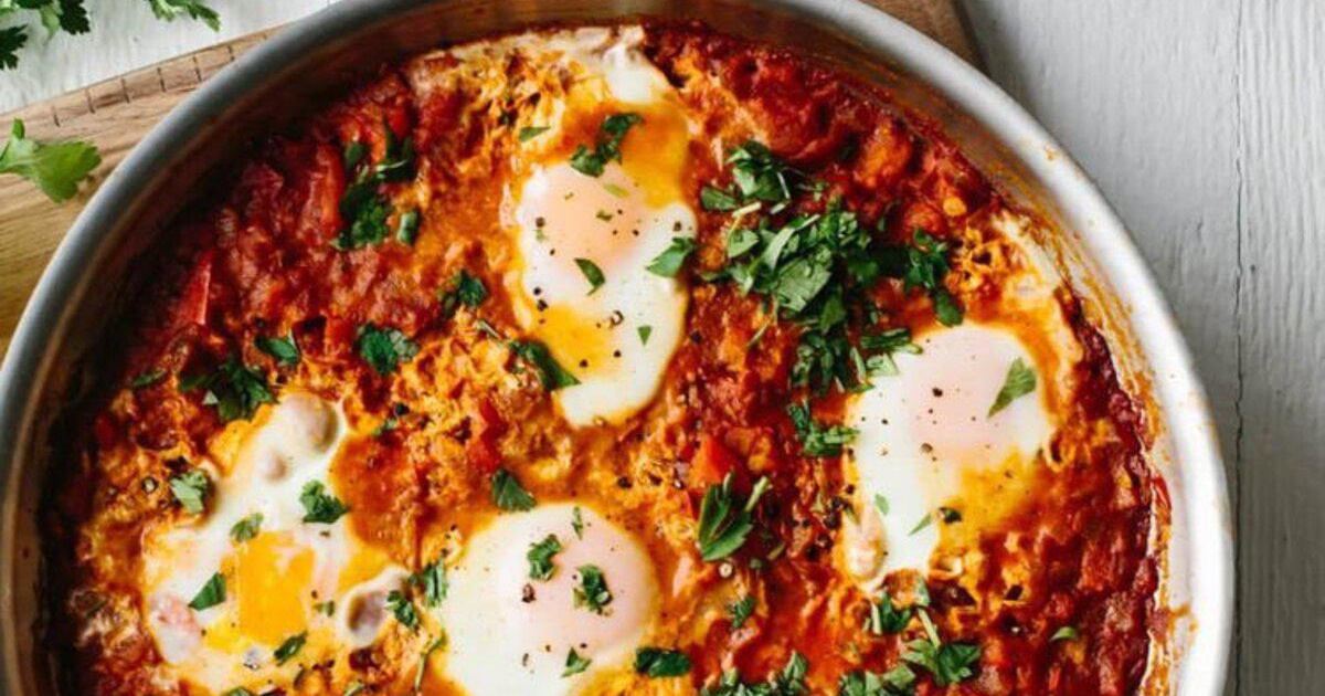 Shakshuka, Bircher Muesli with Apple and Curd with Cereals and Berries: 3 Breakfast Ideas to Start the Morning Right
 +2023