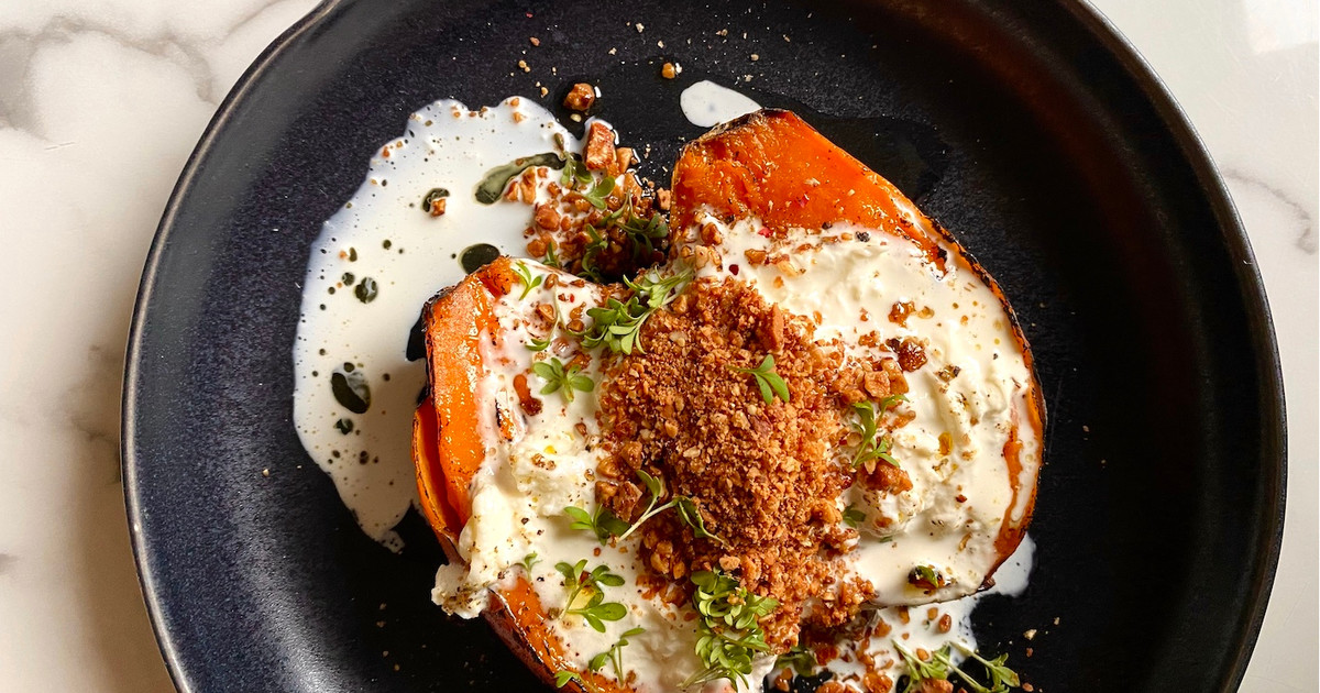 It’s simply divinely delicious: sweet potato with stracciatella and almonds
 +2023