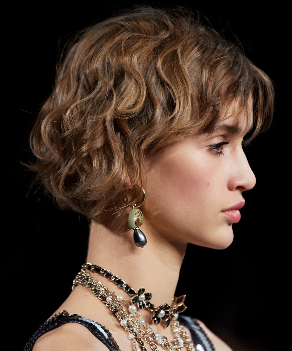 The curly microbobs that we have seen in the Chanel autumn show