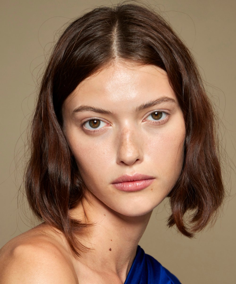 The blunt bob is one of the main cuts of the autumn season