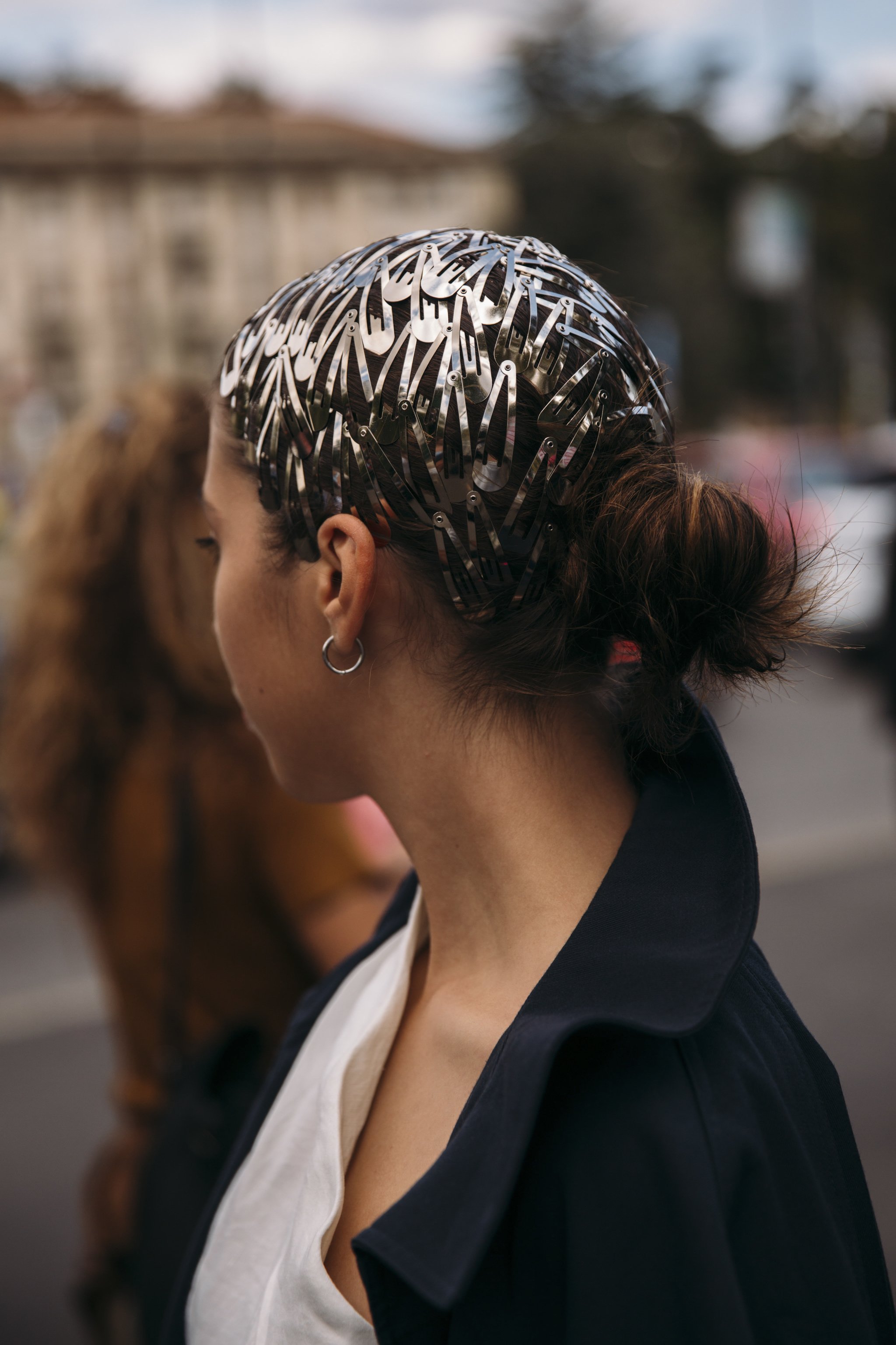 Hairpins simulating silver turban