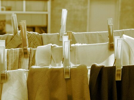 How to hang laundry so it dries sooner