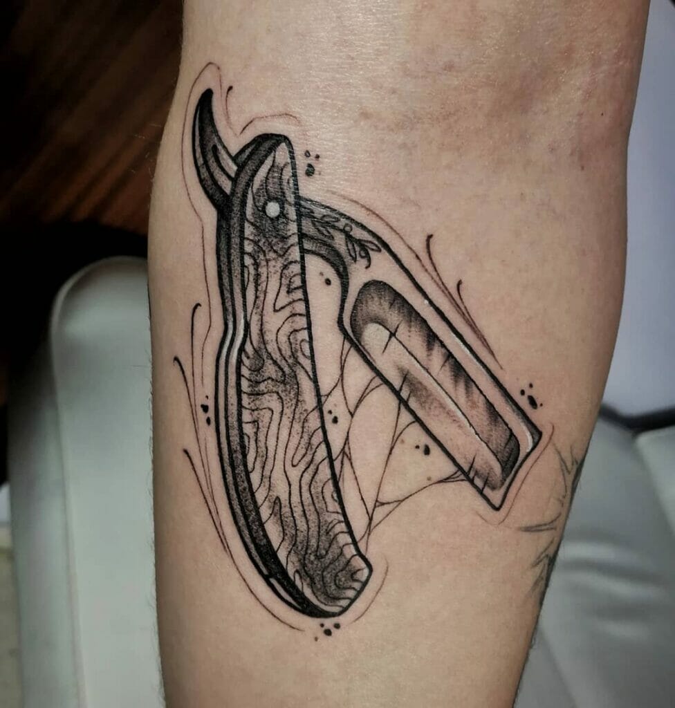 Foldable razor tattoo 