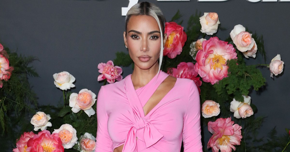 Kim Kardashian breaks silence amid Balenciaga controversy

+2023