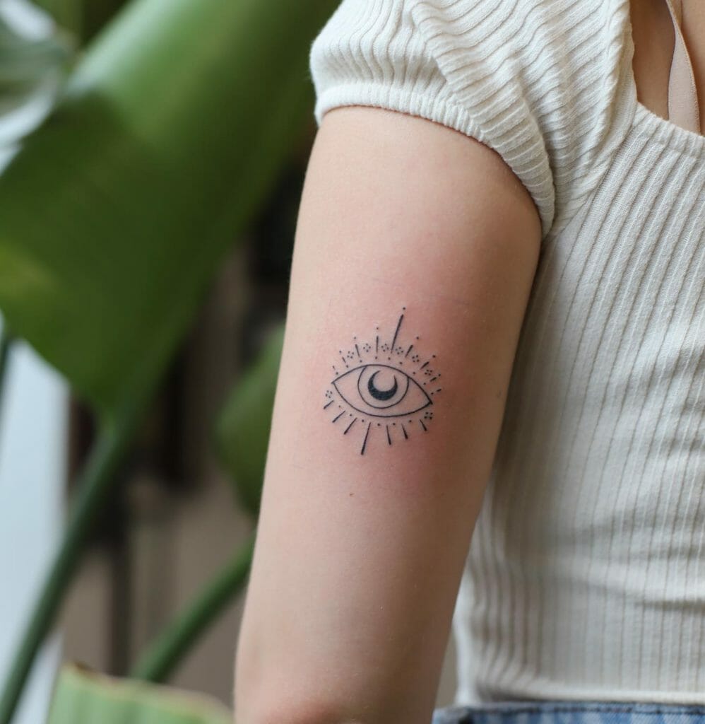 Minimale Böse-Augen-Tattoos