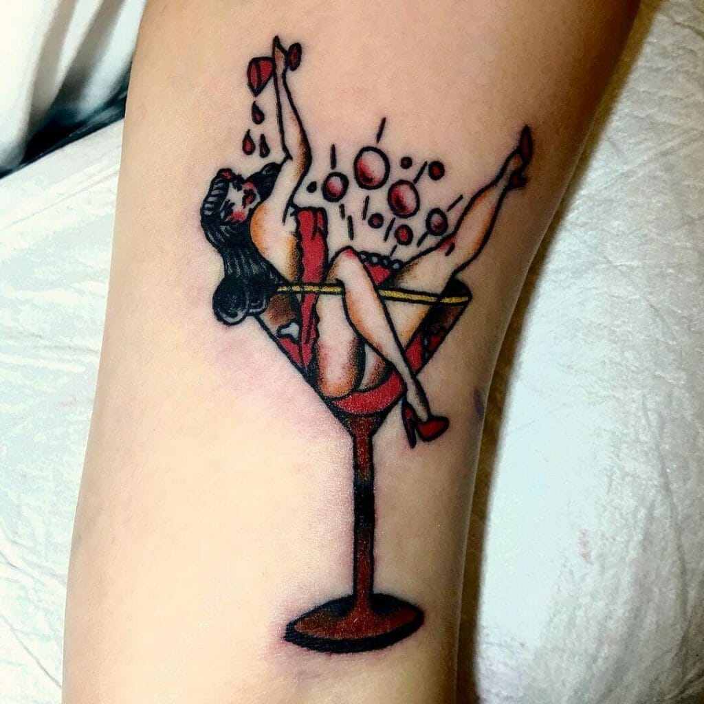 Skurriles Pin-Up-Tattoo-Design für Männer und Frauen