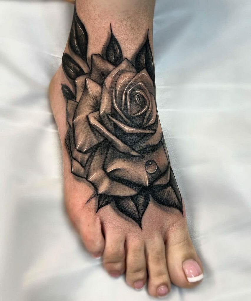 Rosen-Fuß-Tattoo-Designs für Männer