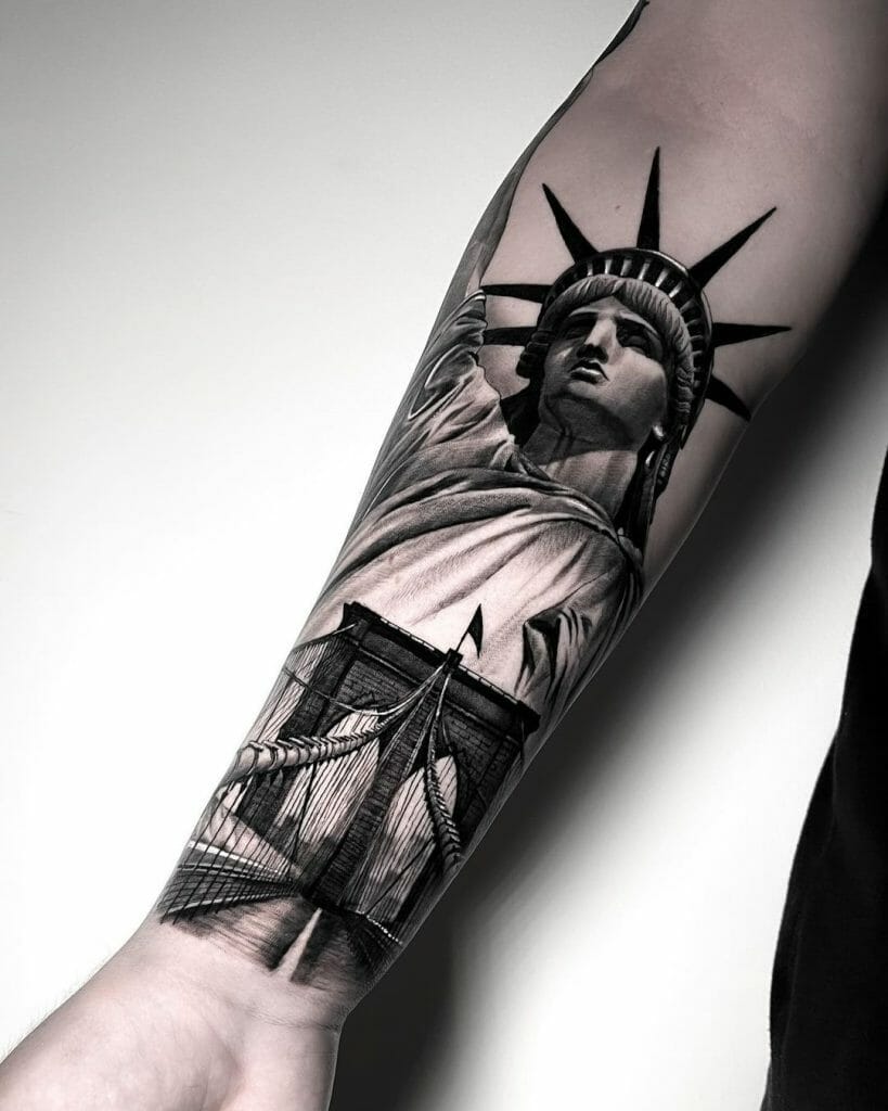 Tattoo of the Statue of Liberty and the Brooklyn Bridge