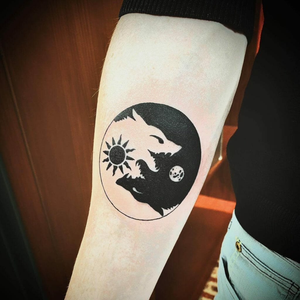 Sonne und Mond Yin Yang Symbol Tattoo