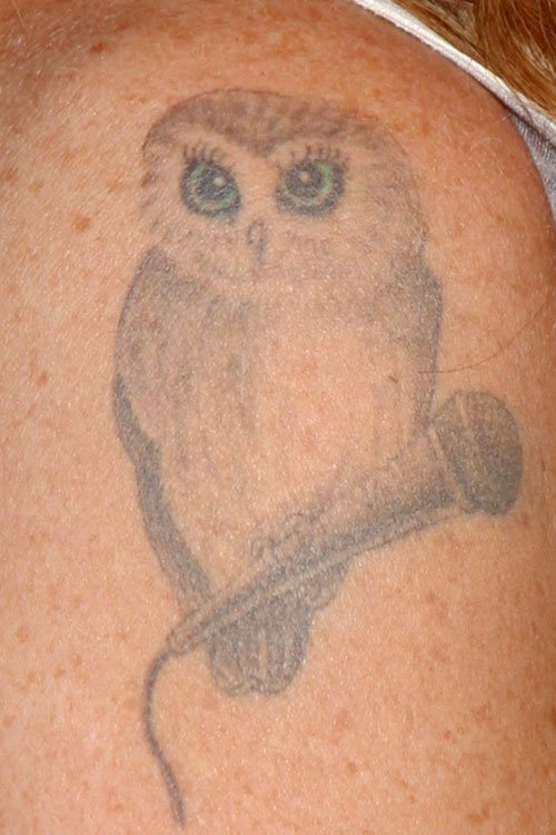 Taryn Manning Owl tattoo on shoulder