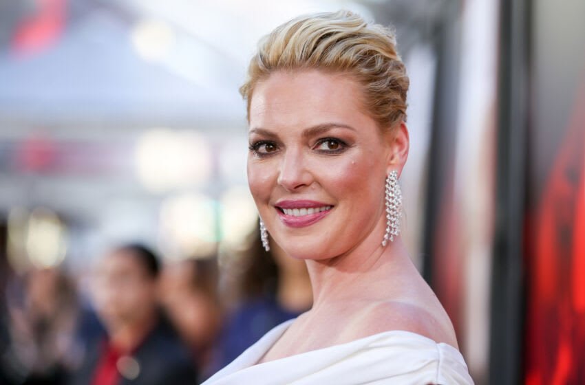 HOLLYWOOD, CA - APRIL 18: Actress Katherine Heigl attends the premiere of Warner Bros. Pictures' 