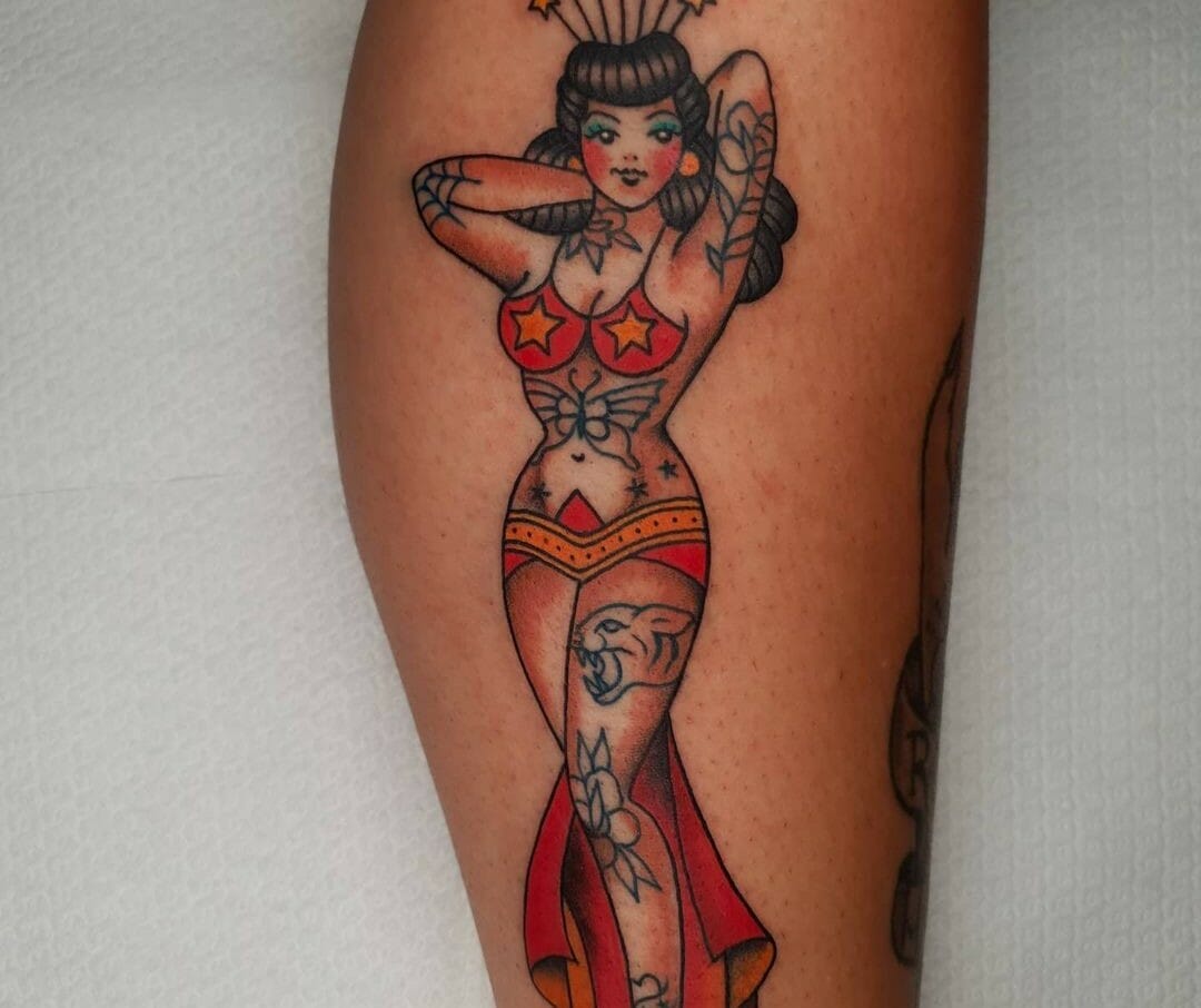 101 beste amerikanische traditionelle Pin-Up-Tattoo-Ideen, die Sie umhauen werden!
+2023