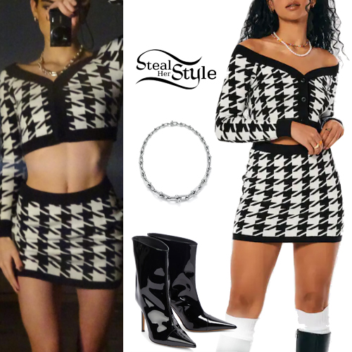 Dixie D’Amelio: Houndstooth Top and Skirt

+2023