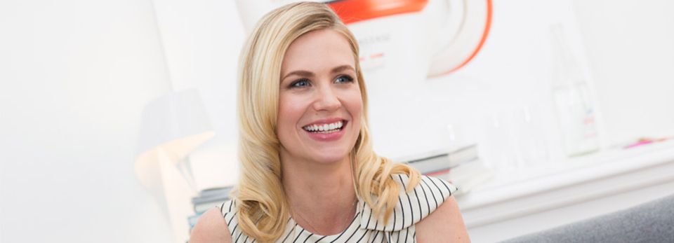Caught!: Shiny hair, the perfect hairstyle: Actress January Jones is a testimonial for Kerastase.  Of course, she masters all hair gestures perfectly...