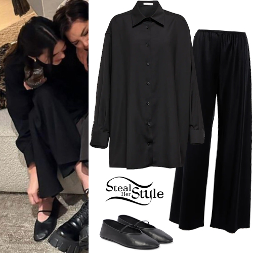 Kendall Jenner: Black Blouse and Pants

+2023