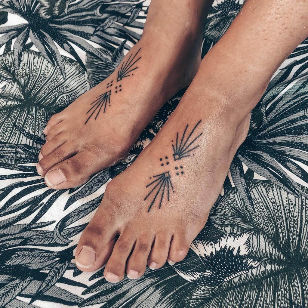 Decorative sunbeams drawing tattoo