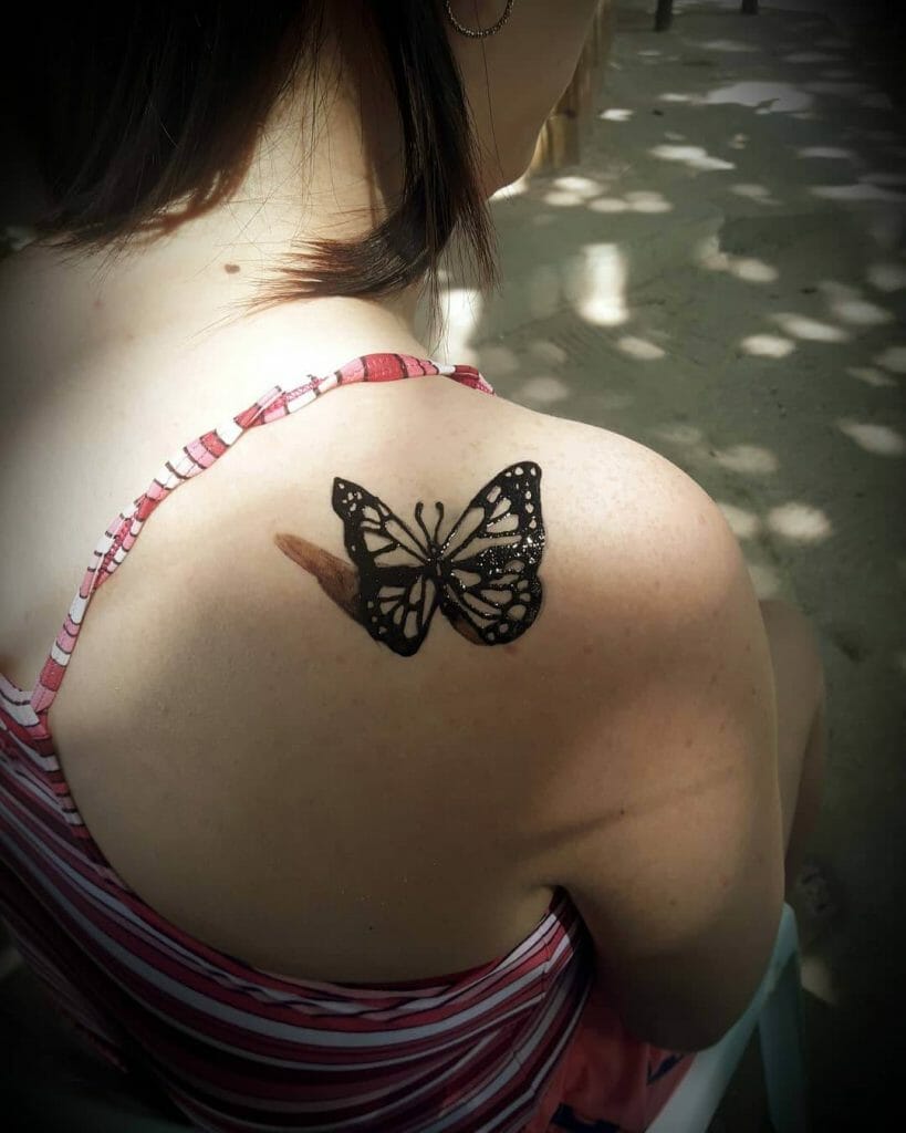 Henna tattoo on back shoulder