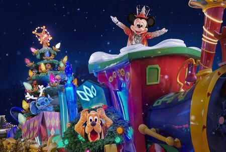 Mickey's Dazzling Christmas Parade 1