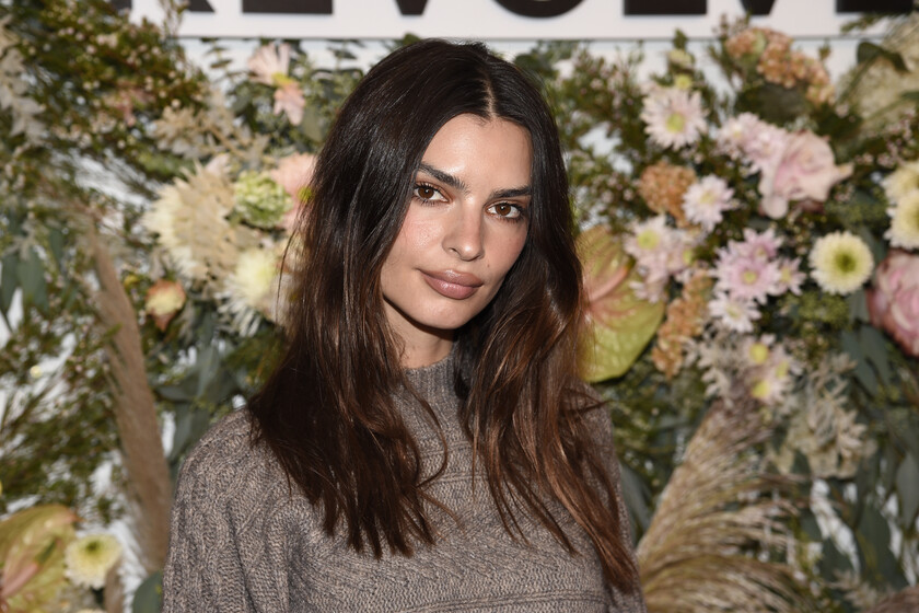 Emily Ratajkowski goes to the fringe that rejuvenates the most and adds volume to fine hair
+2023