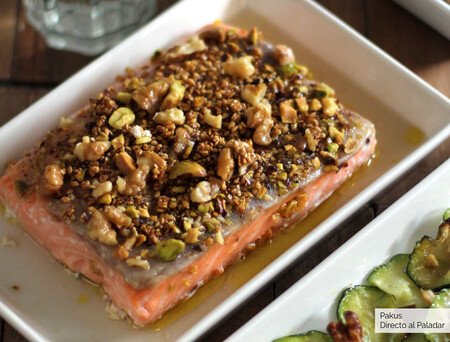 Baked salmon with nuts