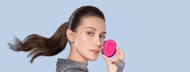 Foreo launches two new microcurrent massagers to tone the skin and neck at home as if you were in a beauty center: Bear and Bear mini