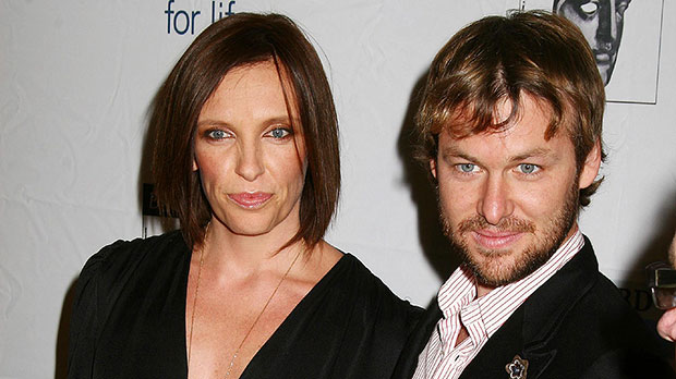 Toni Collette announces divorce after husband’s wife spotted kissing

 +2023