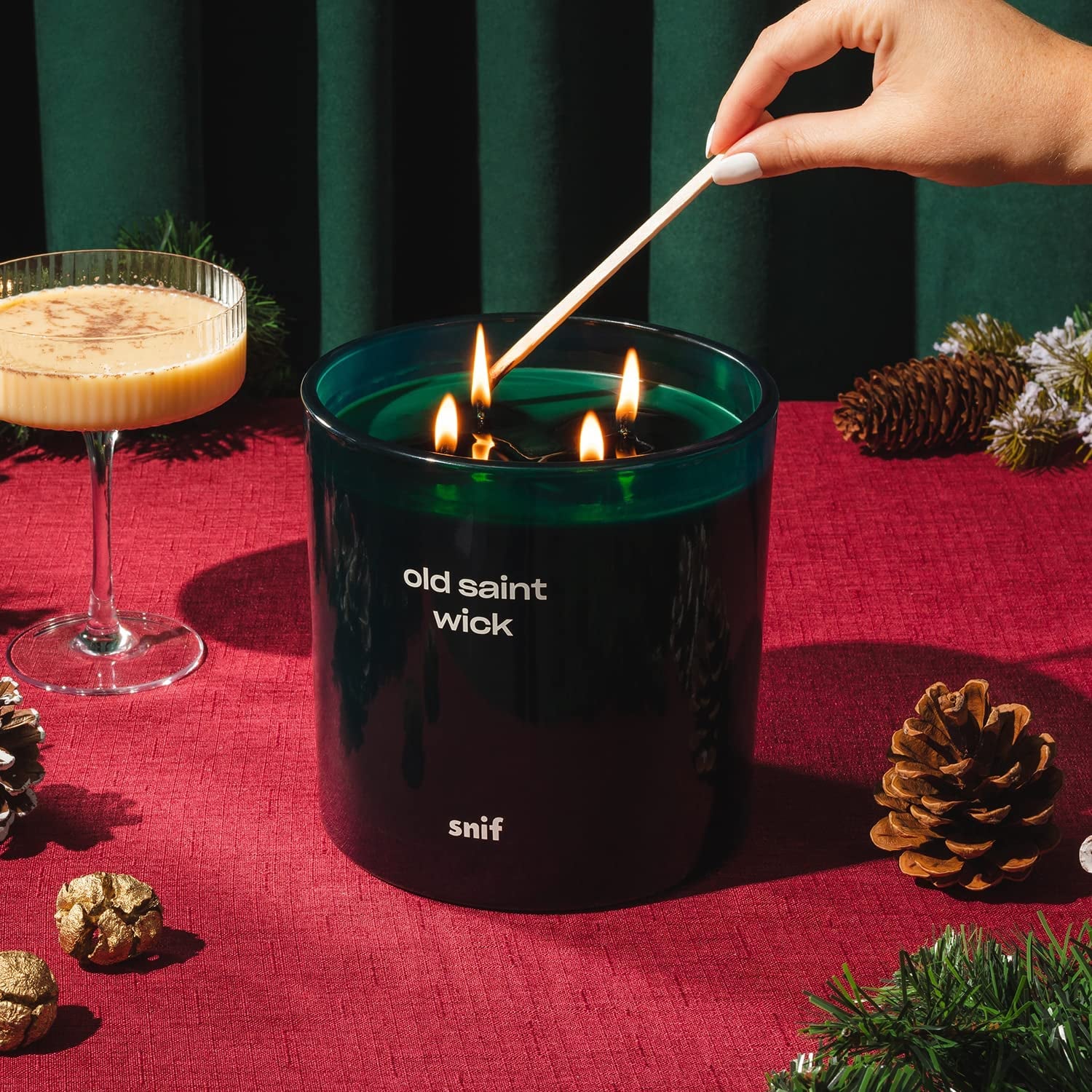 Image of the Snif Old Saint Wick scented candle.