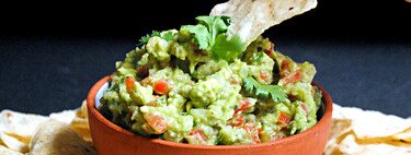 Guacamole: the authentic Mexican recipe made by Mexicans