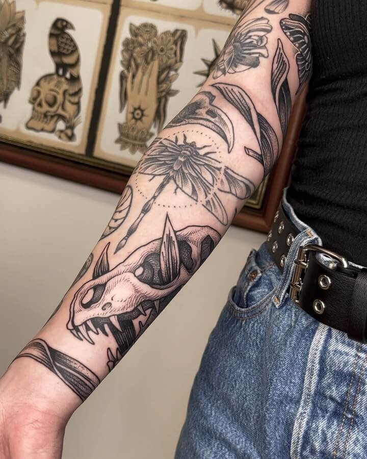 Engraving arm sleeve tattoo design