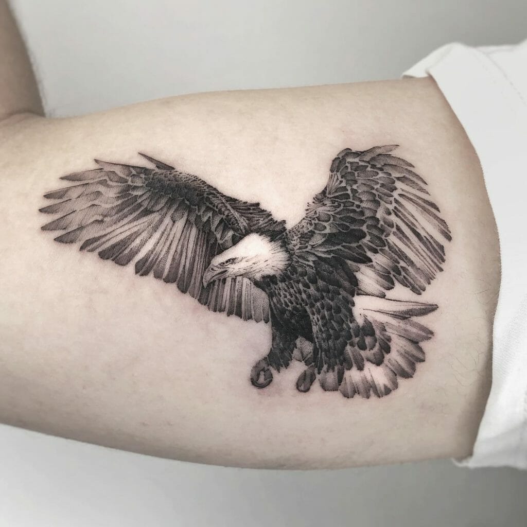 Fliegender Weißkopfseeadler Tattoo