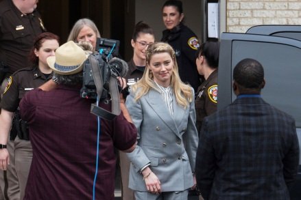 Actress Amber Heard exits the Fairfax County Courthouse in Fairfax, Virginia.  A jury heard closing arguments in Johnny Depp's high-profile defamation lawsuit against ex-wife Amber Heard.  Attorneys for Johnny Depp and Amber Heard have made their closing arguments before a Virginia jury in Depp's civil lawsuit against his ex-wife.  Depp-Heard Trial, Fairfax, United States – 27 May 2022