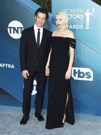 26th Annual Screen Actors Guild Awards held at the Shrine Auditorium in Los Angeles, USA on January 19, 2020.  Pictured: Michelle Williams,Thomas Kail Ref: SPL5172462 190120 NOT EXCLUSIVE Image by: Lumeimages / SplashNews.com Splash News and Pictures USA: +1 310-525-5808 London: +44 (0)20 8126 1009 Berlin: +49 175 3764 166 photodesk@splashnews.com World Rights