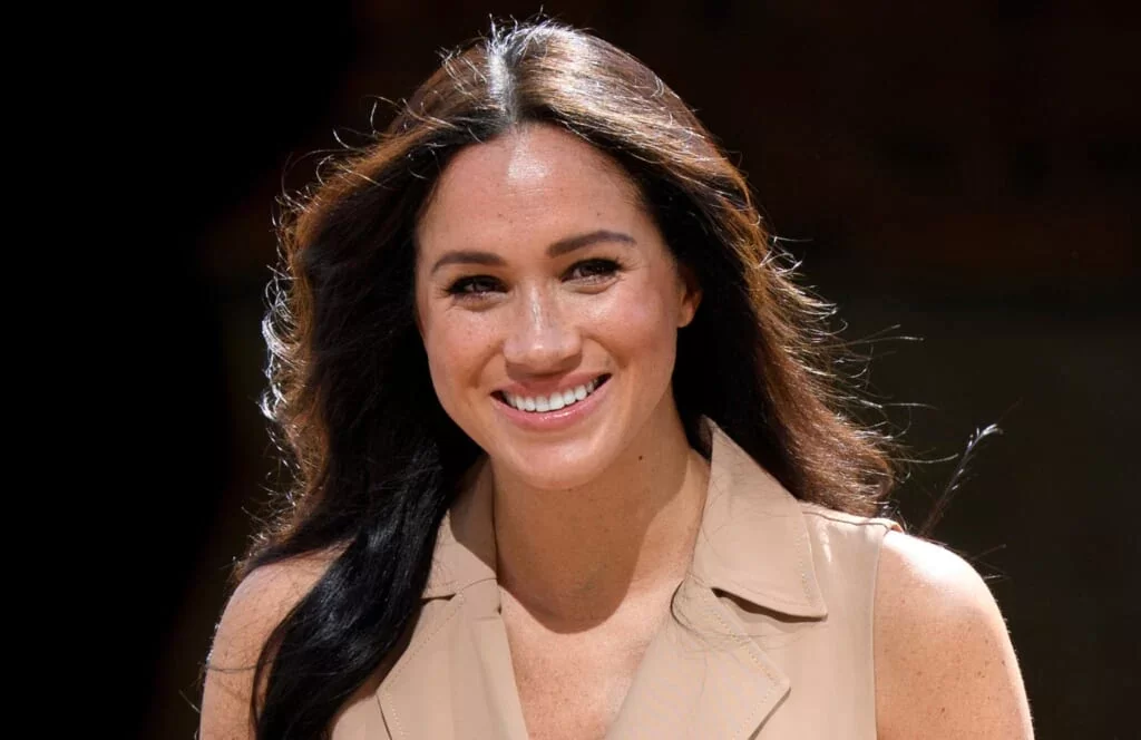 “She did it” – Twitter can’t stop gushing that Meghan Markle won the People’s Choice Award

+2023