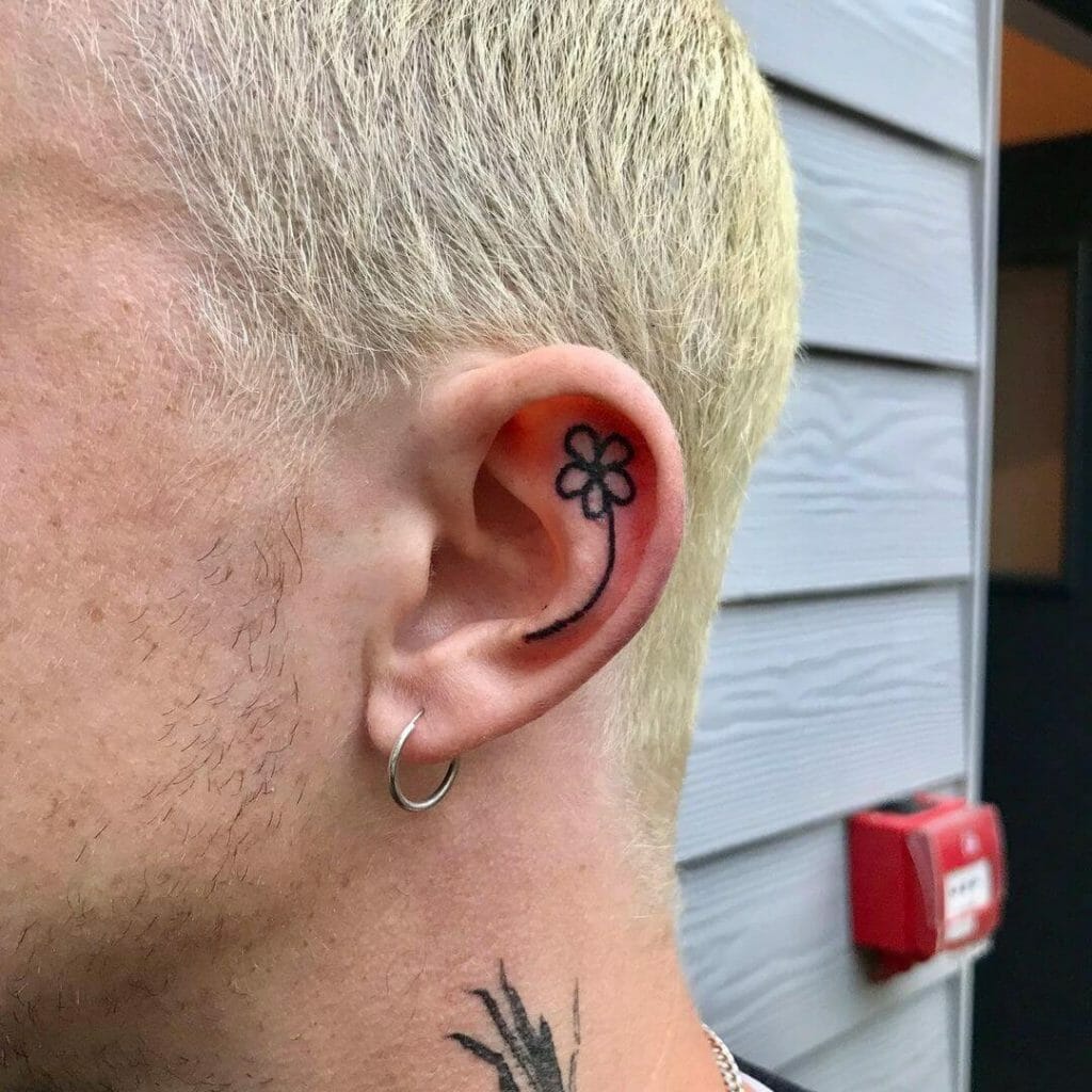 Simple design ear jewelry tattoo