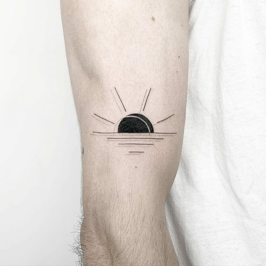 Einzigartiges Design Sun Tattoo