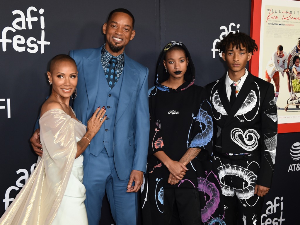 Twitter went nuts when they realized the true meaning behind Will Smith and Jada Pinkett’s childhood names Jaden and Willow

+2023