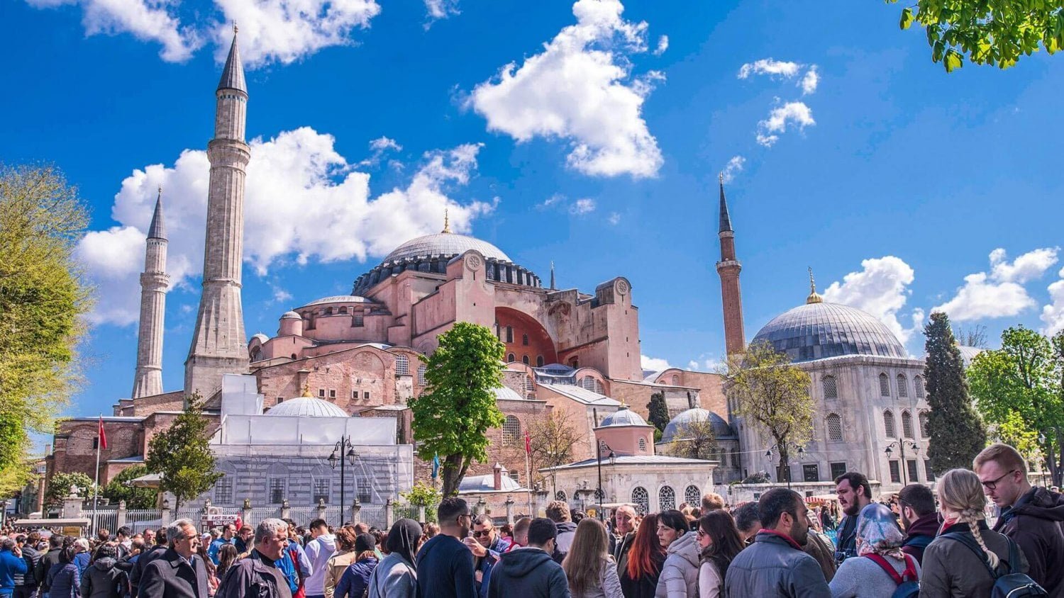 Where to Go in Istanbul while Traveling in the Hospitality Business?