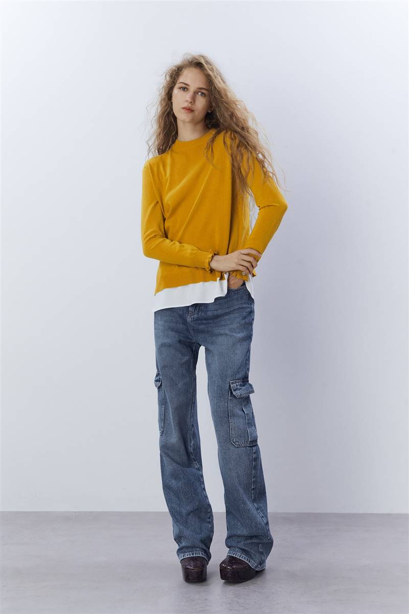 Mustard sweater by Sfera