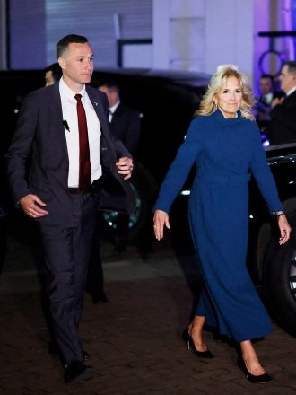 first lady dr  Jill Biden and Brigitte Macron, wife of French President Emmanuel Macron, depart after dining at Fiola Mare restaurant in Washington, DC, USA on Wednesday November 30, 2022.  Biden will welcome French President Emmanuel Macron at the first White House state dinner in more than three years on Thursday, at which recent tensions with Paris over defense and trade issues were put aside to celebrate the oldest US alliance.  Credit: Ting Shen/Pool via CNP.  November 30, 2022 Pictured: First Lady Dr.  Jill Biden departs Wednesday, November 30, 2022 after dining at Fiola Mare restaurant in Washington, DC, USA.  Biden will welcome French President Macron to the White House for the first state dinner in more than three years on Thursday, barring recent tensions with Paris over defense and trade issues, to celebrate the oldest US alliance.  Credit: Ting Shen/Pool via CNP.  Credit: Ting Shen - Pool via CNP / MEGA TheMegaAgency.com +1 888 505 6342 (Mega Agency TagID: MEGA922267_003.jpg) [Photo via Mega Agency]