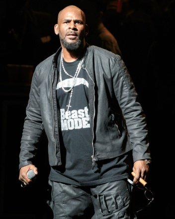 R. Kelly R. Kelly in concert at Bass Concert Hall, Austin, USA - March 3, 2017