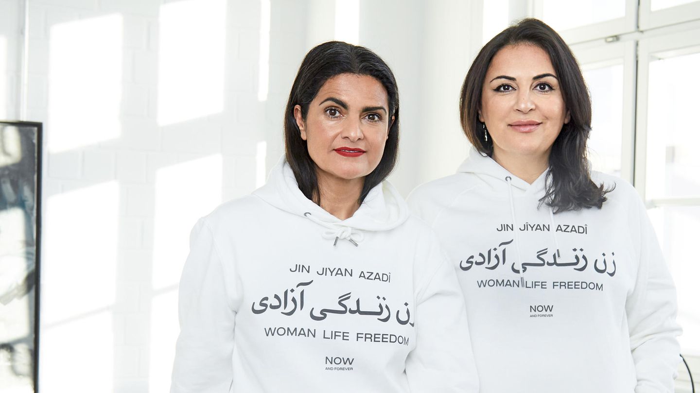With a statement hoodie, lala Berlin is standing up for women in Iran
+2023