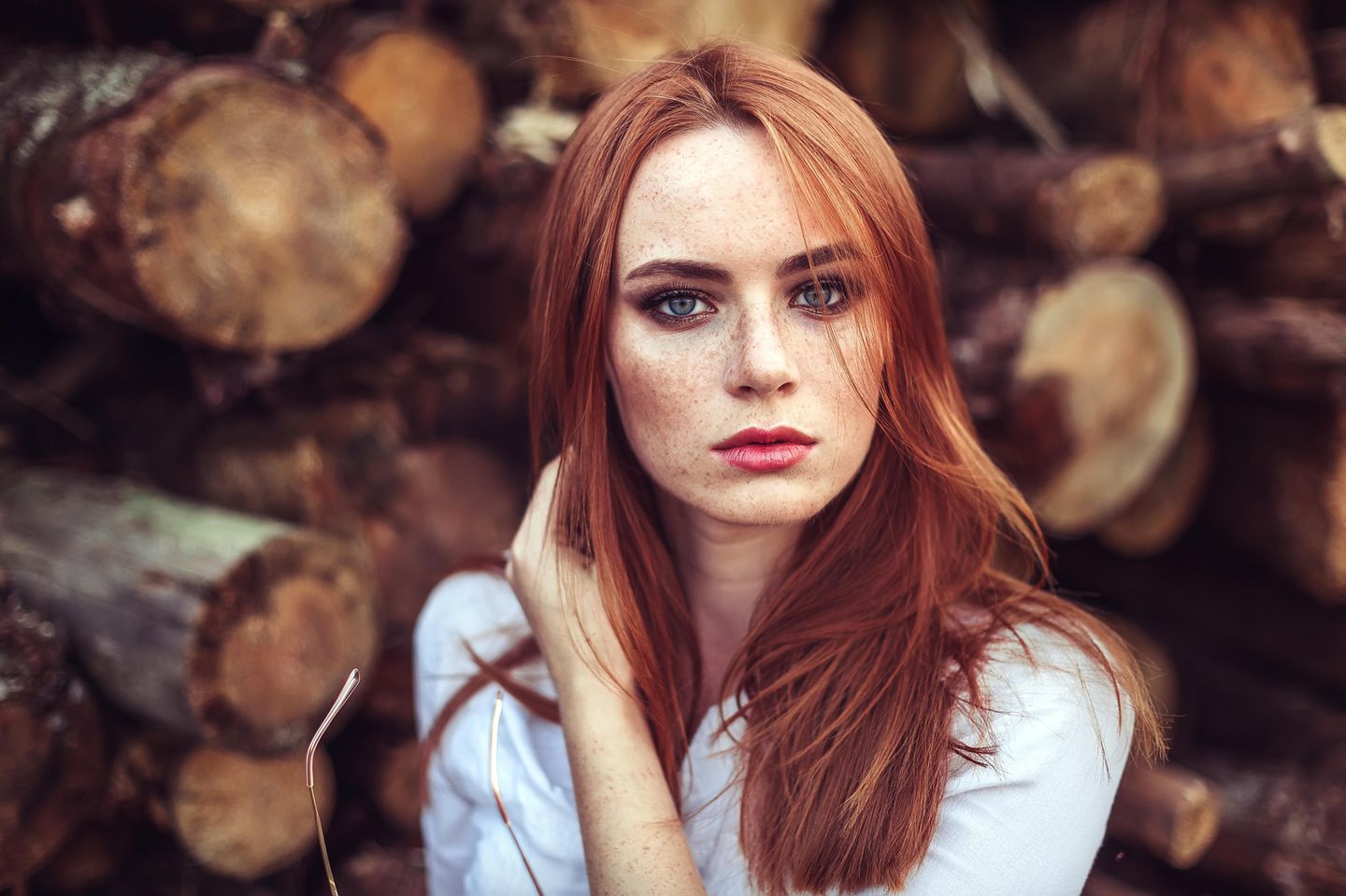 Home remedies for pigment spots: Woman with freckles